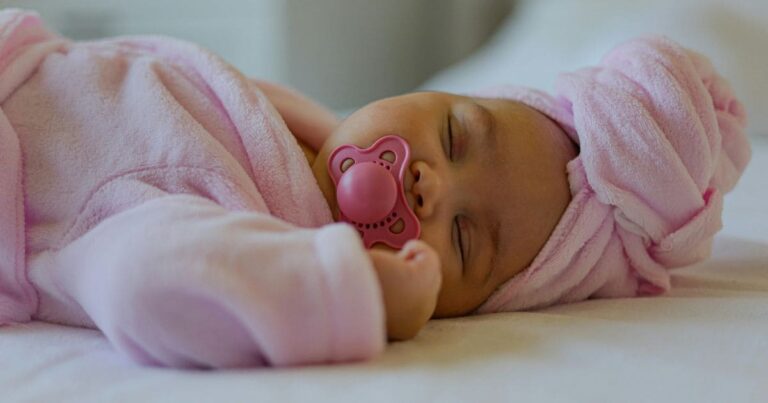 can a newborn sleep with a pacifier